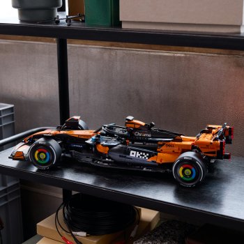 Mașina F1 McLaren MCL39