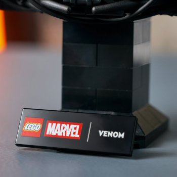 Bustul lui Venom