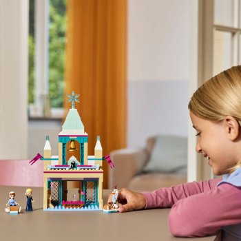 Castelul Arendelle din Regatul de gheata