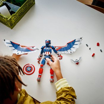 Figurina de constructie Capitanul America