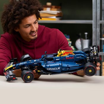 Masina F1 Oracle Red Bull Racing RB20